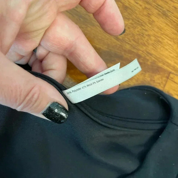 Soma Soft v-neck sweatshirt size Small - Picture 3 of 4